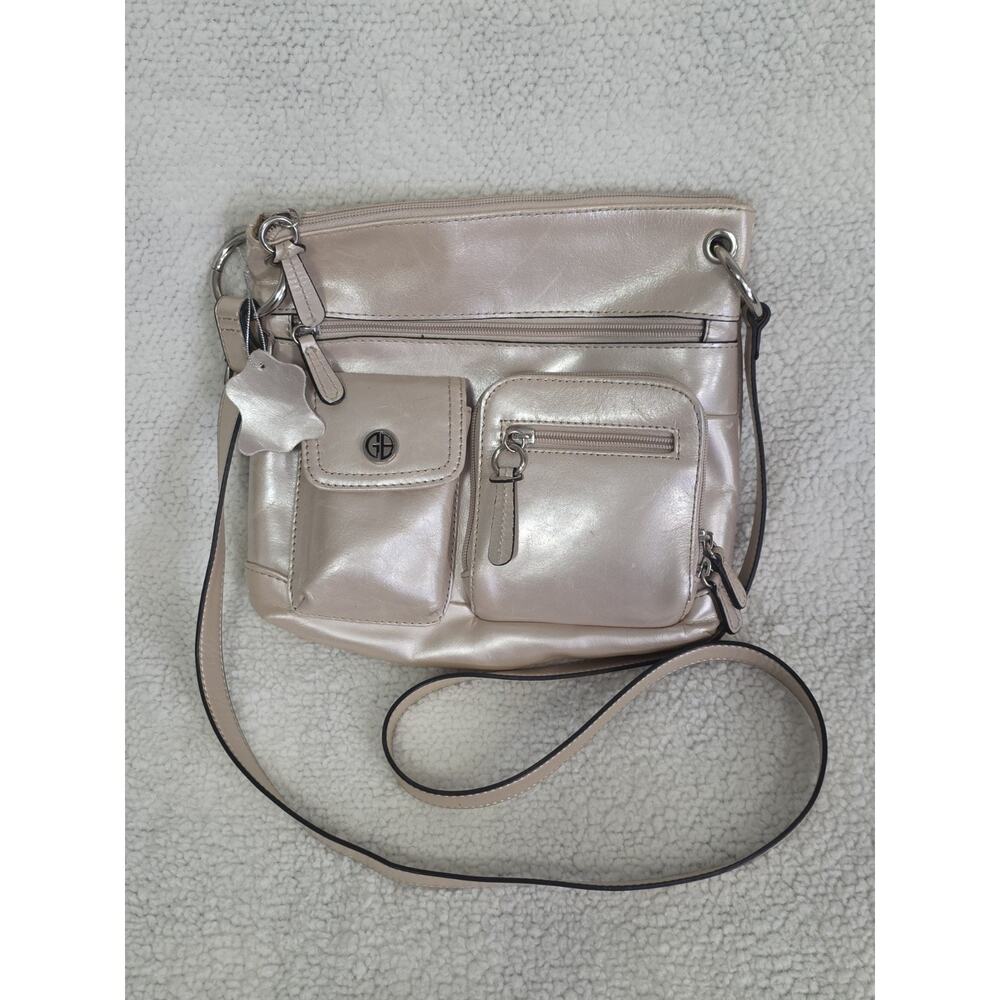 GIANI BERNINI Women Crossbody Bag Purse Shimmery Pearlescent Tan Leather Medium